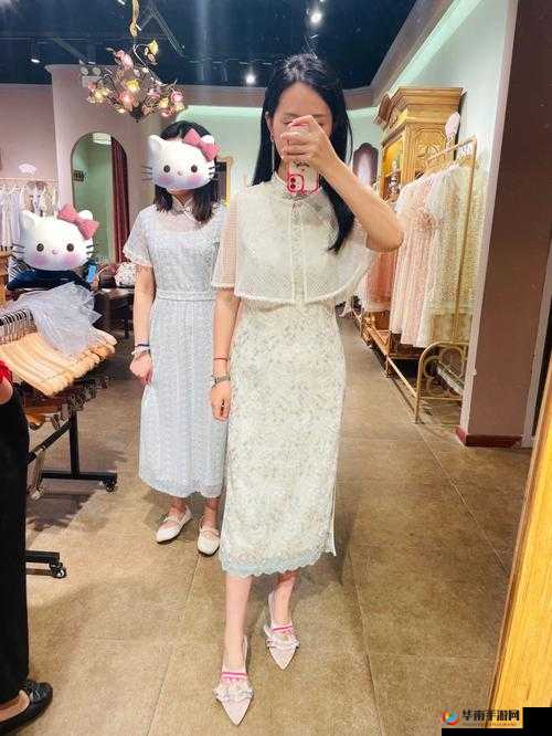 裙子里啥都没有照样去逛街