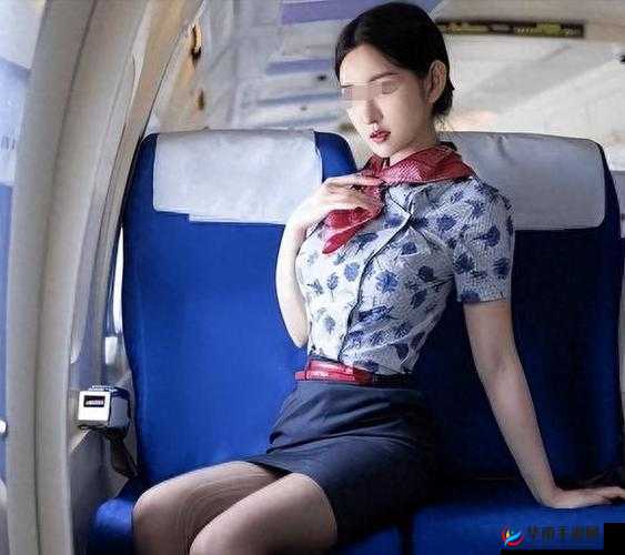 空姐打脚枪：机舱内的私密服务？