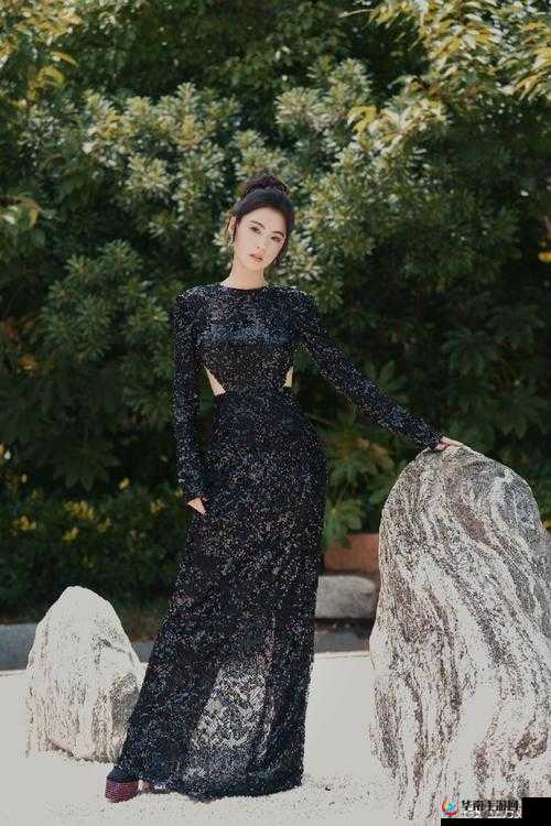 张柏芝优雅黑天鹅大片：美到窒息
