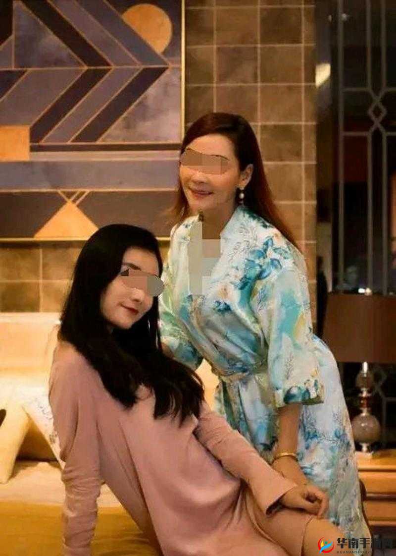 母女齐上阵，共做月饼甜