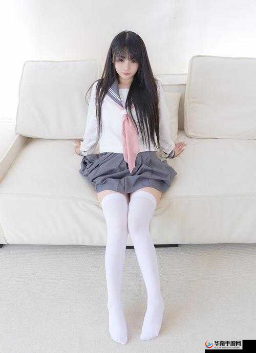 白丝 JK 美女被操喷水：湿身诱惑，极致体验