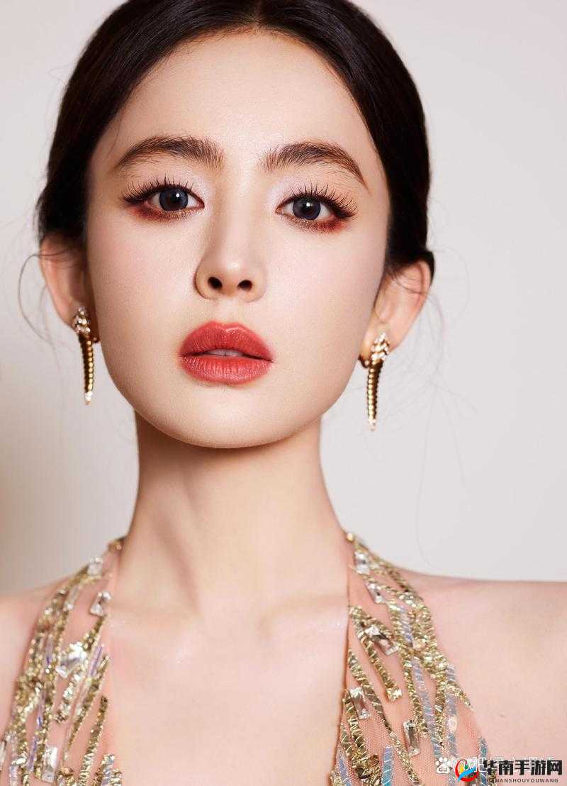 韩国女主播李荷艺：美貌与才华并存