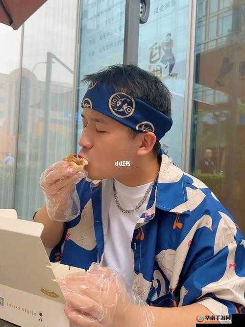 小鲜肉吃小鲜肉的大 logo 新增互动交流弹幕：开启全新交流盛宴