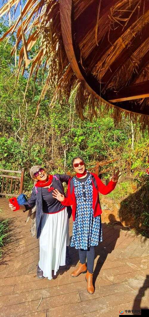 53 岁大妈山坡娱乐活动：丰富多彩的户外活动让大妈充满活力