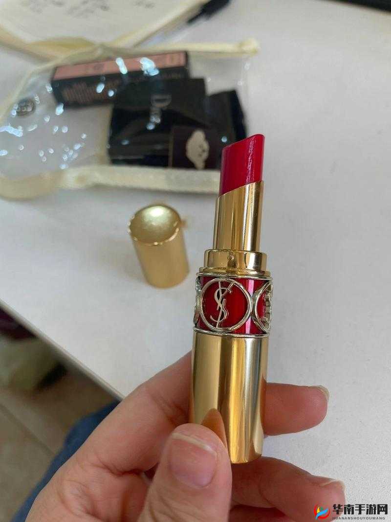 ysl 水蜜桃口红 6117：甜蜜诱人的经典之选
