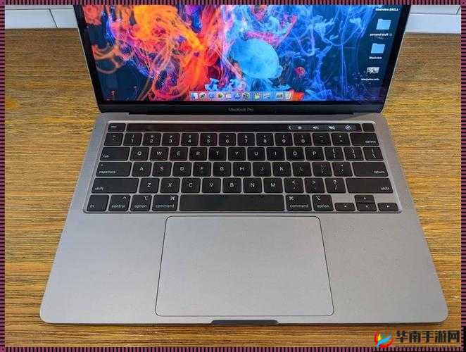1819 岁 MacBook Pro 高清：展现卓越性能与精致设计