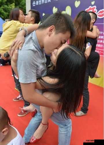 男生把坤巴扎进女生的坤巴里，这是什么操作