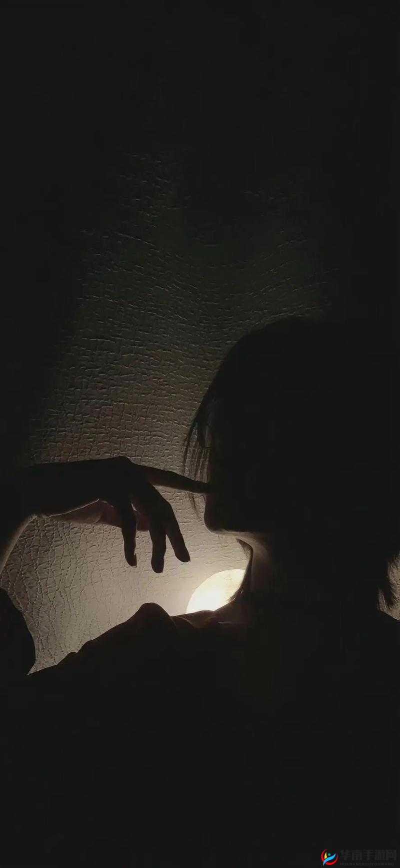 深夜释放自己可以尽情宣泄情绪吗视频频繁泄露：被泄露的情绪
