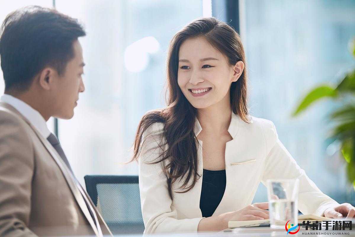 一边亲上一遍面膜：职场小白的美丽蜕变之路