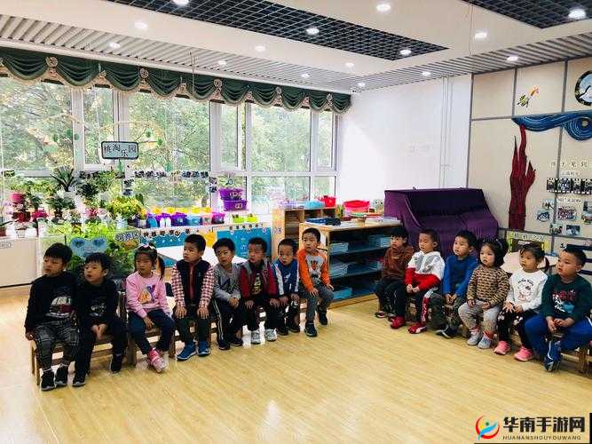 带玩具逛街时突然按下按钮：一场意外引发的奇妙之旅